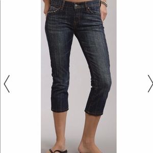 Woman’s Stetson Cropped Jeans